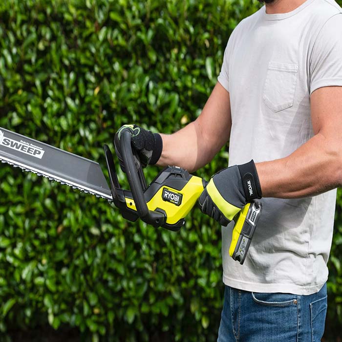 Ryobi Cordless Brushless Hedge Trimmer, 18V